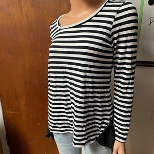Black and White Striped Shirt with Zipper as a Design
